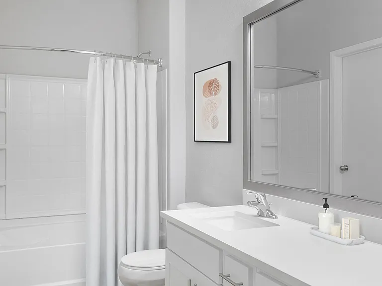 Verona Apartments — Photo 6