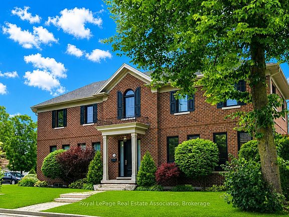 2nd image of 32 Jopling Ave N