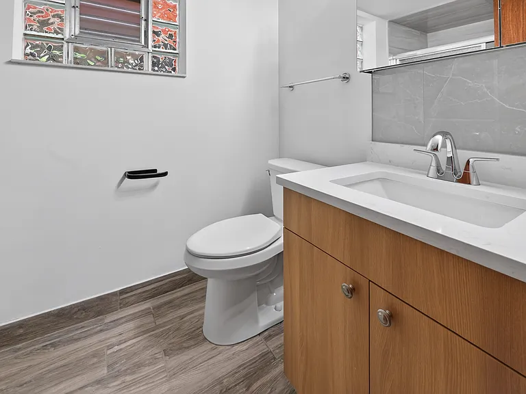 6115 N Pulaski Rd #1 — Photo 8