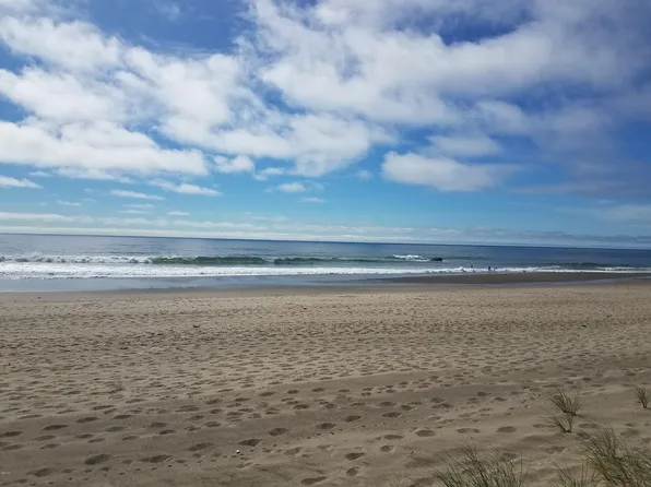 3753 SW Anchor Ct, Lincoln City, OR 97367