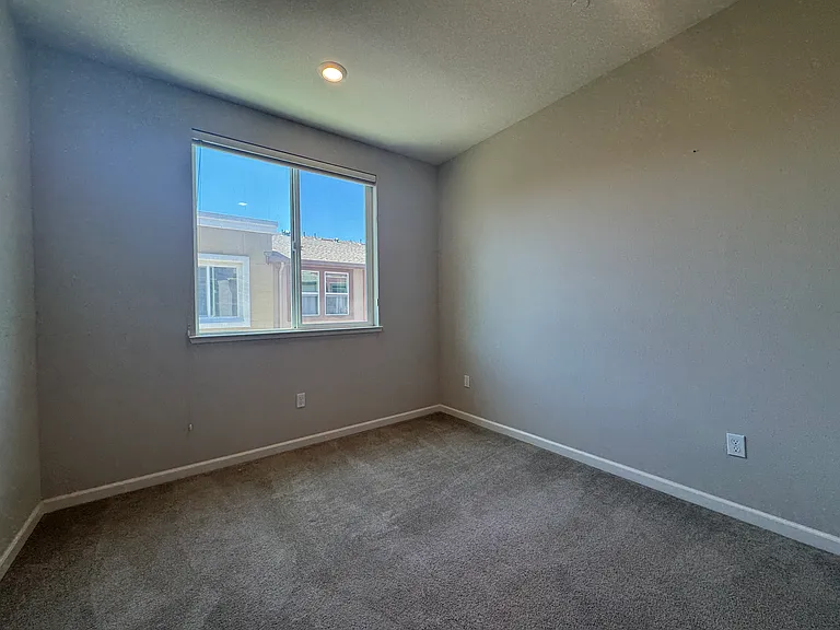 1026 Abruzzo Ln #1 — Photo 16