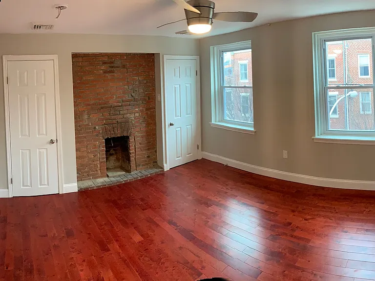 638 Catharine St #3 — Photo 13