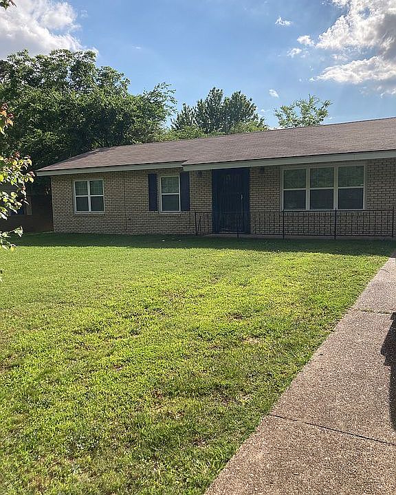 1st image of 370 23rd St