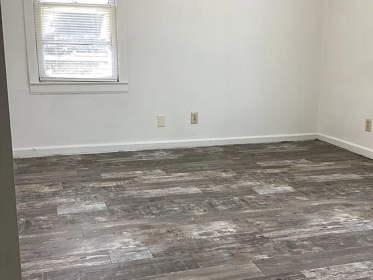 5407 Saint Elmo Ave — Photo 11