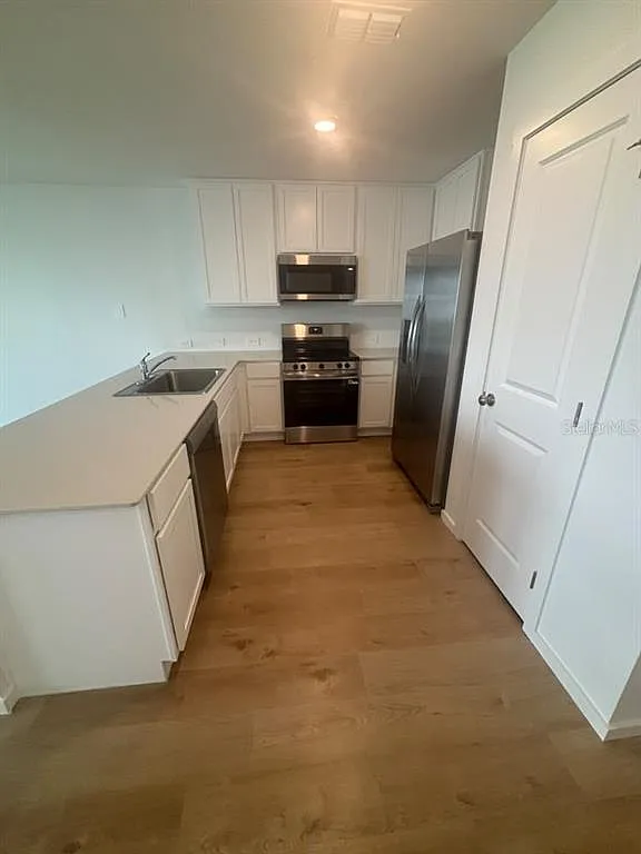 3 bed, 7.0 bath, 1386 sqft, $1,900 — Photo 3