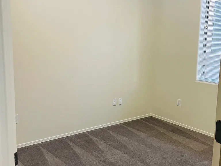10417 S Avenger Ln — Photo 11