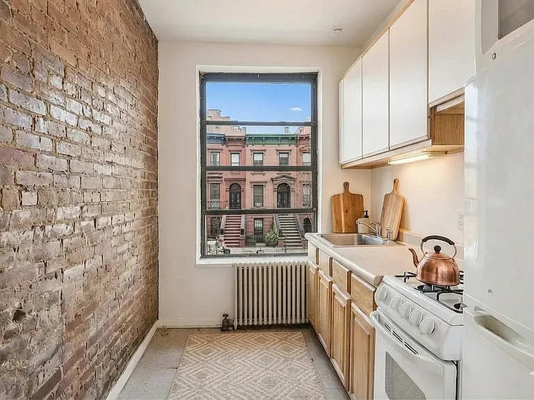 323A E 89th St #5G — Photo 4