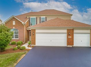 1867 Leeds Rd, Bolingbrook, IL 60490