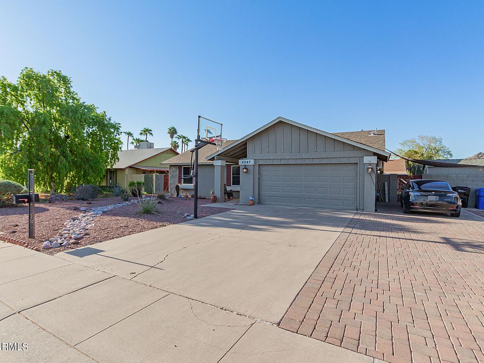 1st image of 2547 E Corrine Dr