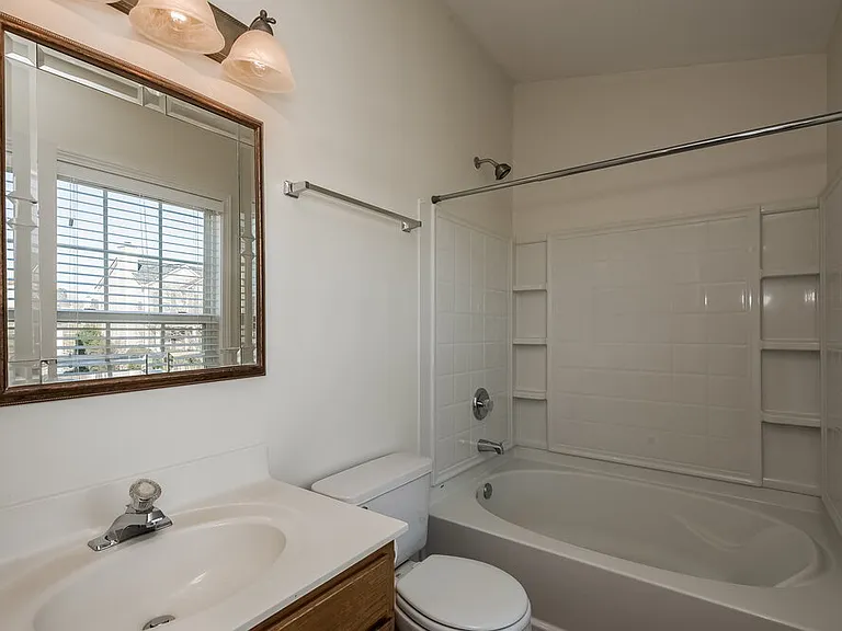 5010 Stowe Derby Dr — Photo 11