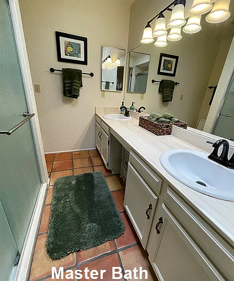 6483 N Foothills Dr — Photo 18