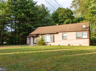 25 County Line Rd, Huntingdon Valley, PA 19006