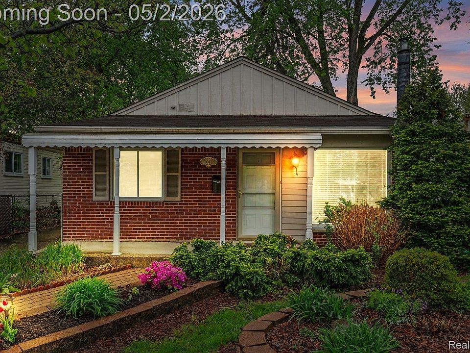 1st image of 323 N Campbell Rd