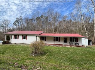 6403 Millstone Rd, Apple Grove, WV 25502