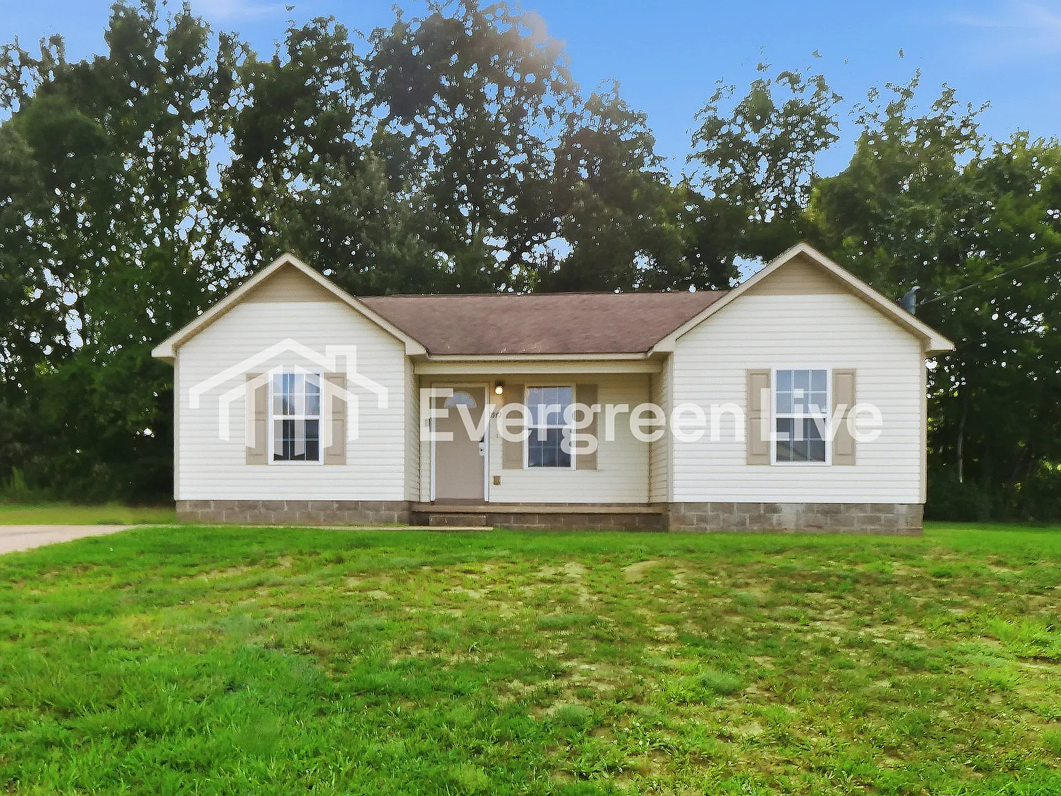 3 bed, 2.0 bath, 1131 sqft, $1,145 — Photo 1