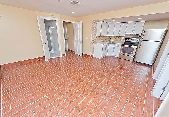 4th image of 12-04 27th Ave #1