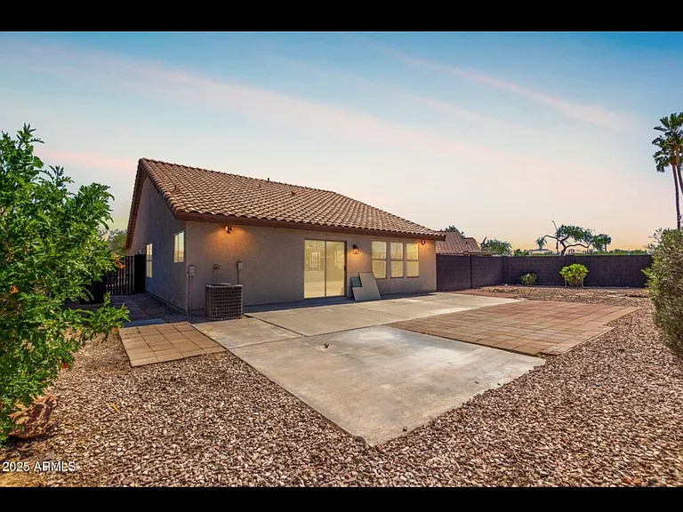 13862 W Fargo Dr — Photo 22