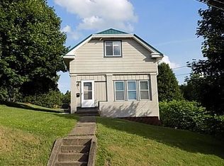 515 N 2nd St, Apollo, PA 15613