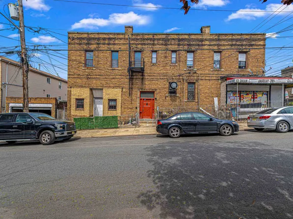 245 Liberty Avenue image 5 of 14