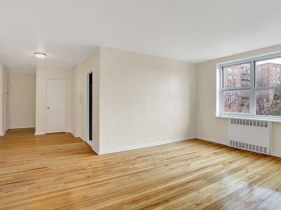 3rd image of 5572 Netherland Ave APT E