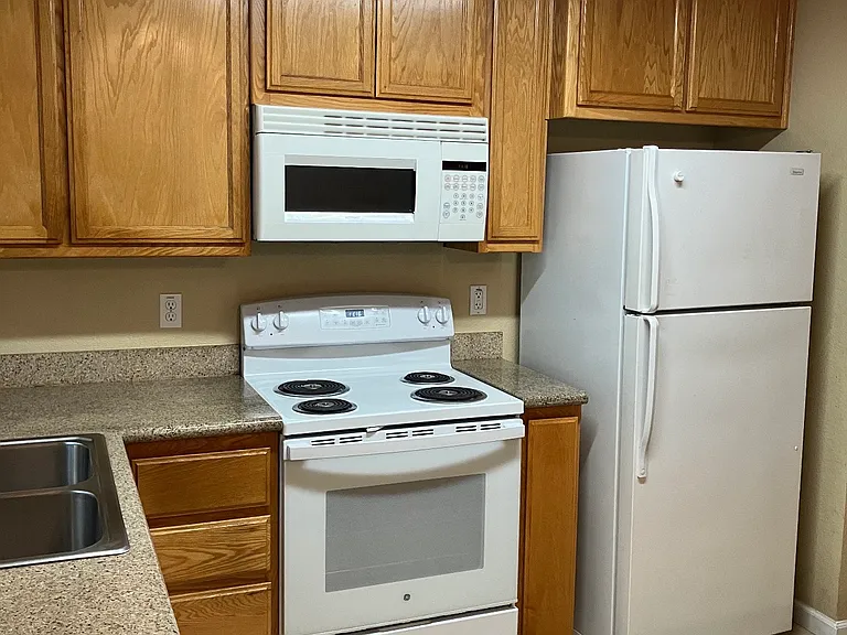 357 Acacia St #3 — Photo 7