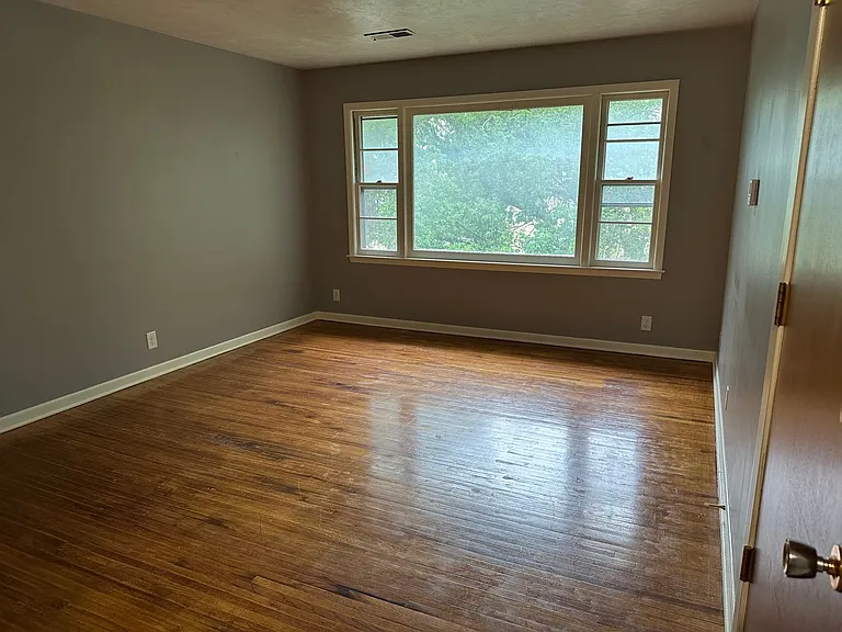 Homestead Apartments — Photo 3