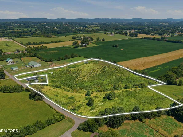 2933 Davis Ford Rd, Maryville, TN 37804