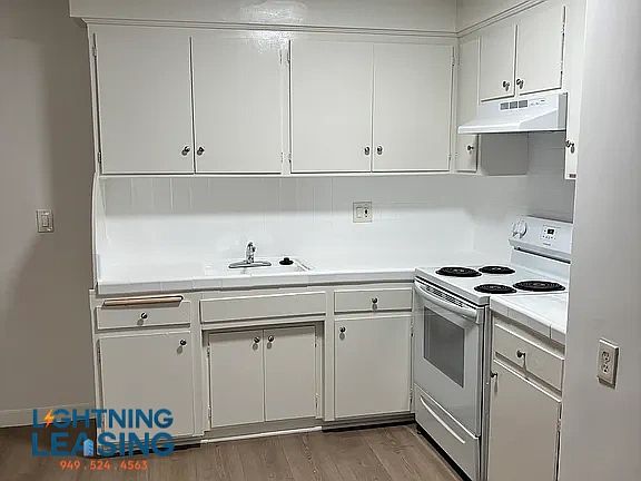 1st image of 704 S Irolo St #3D