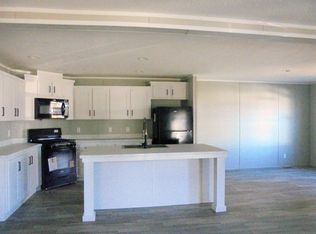 425 S Shoup St #136, Angola, IN 46703