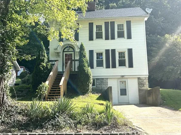 8 Concord Dr, Belleville, IL 62223