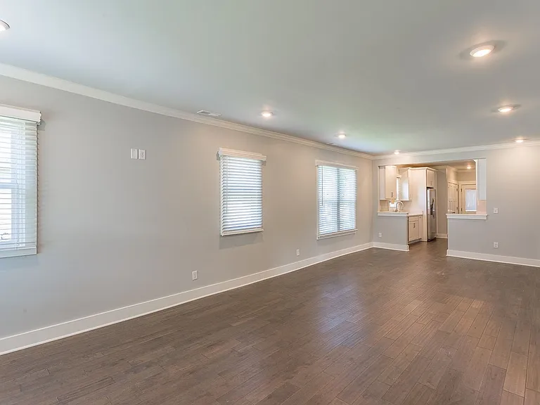 1025 Peachtree St — Photo 2