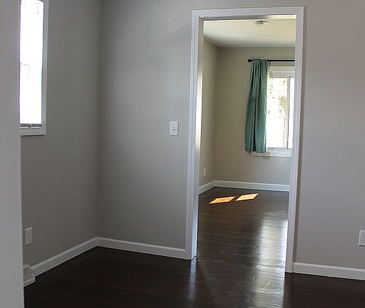 4th image of 178 Sawyer Ave