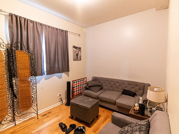 2nd image of 2048 W Washington Blvd #1