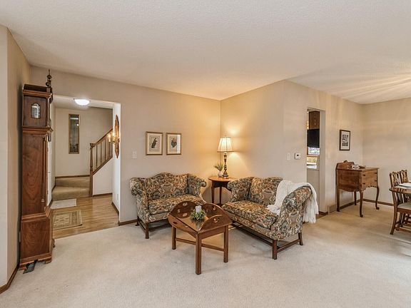3rd image of 2226 Buchanan Dr