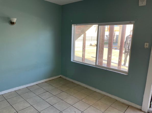 1825 Cherry Ave #6