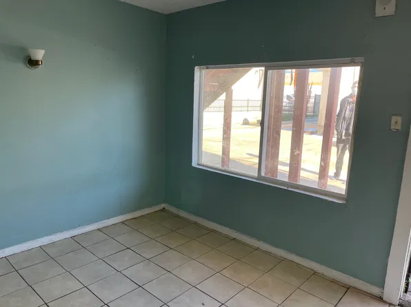 1825 Cherry Ave #6, Long Beach, CA 90806