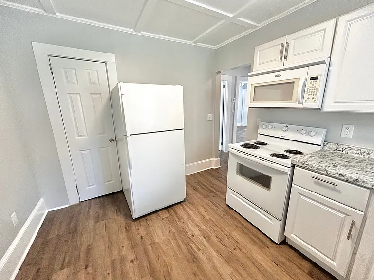 224 Walker Ave #224 — Photo 2
