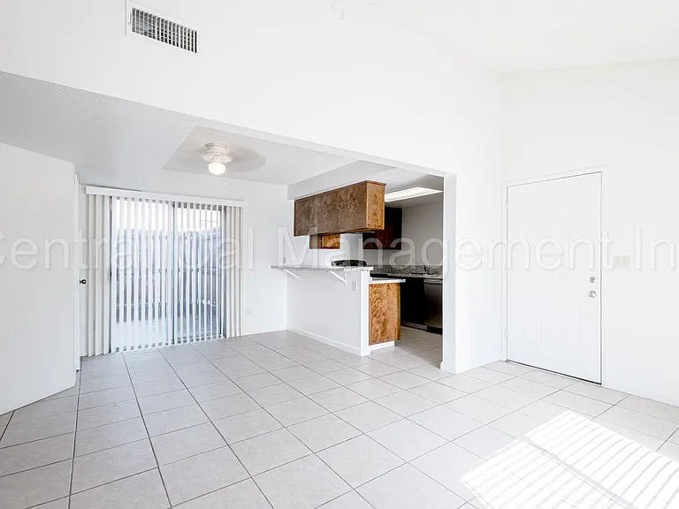 7901 S Laurelglen Blvd #A-D — Photo 6