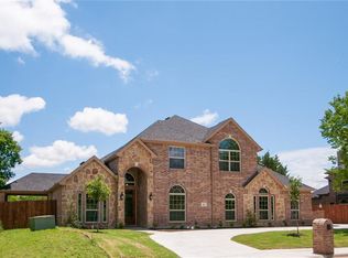 305 Fountain Creek Ct, Ovilla, TX 75154