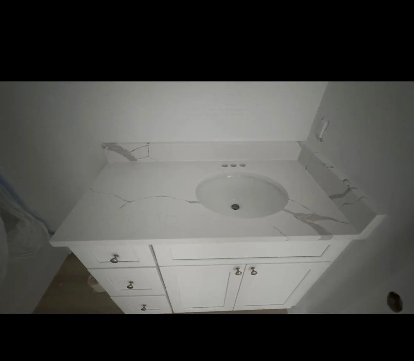 2 bed, 640 sqft, $1,600 — Photo 2