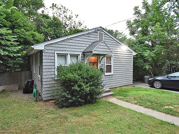 3rd image of 37 Stillwater Ave