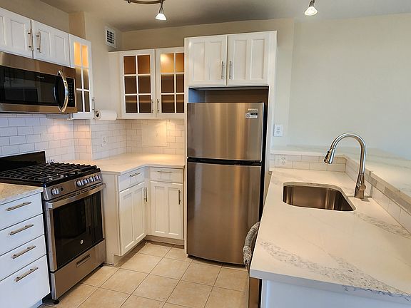5th image of 2800 Wisconsin Ave NW APT 711
