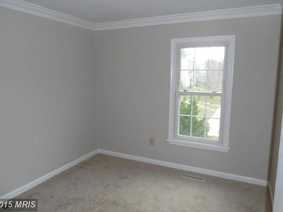 3rd image of 18253 Smoke House Ct