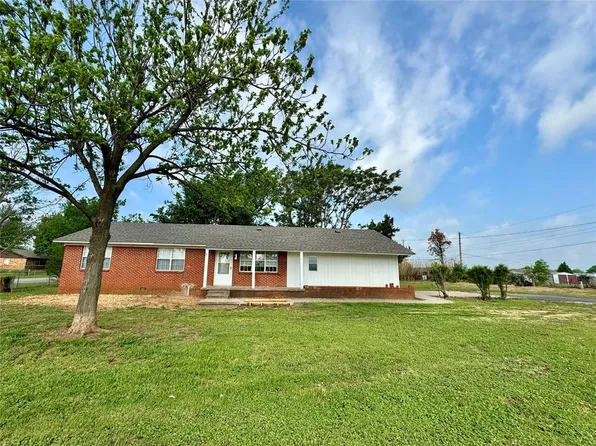 1 Skyview Dr, Chickasha, OK 73018
