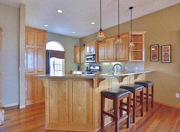 2nd image of 12181 Edison St NE