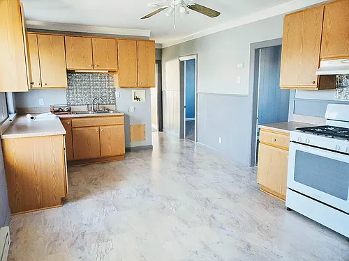 193 Mount Hope St #3 Photo 1
