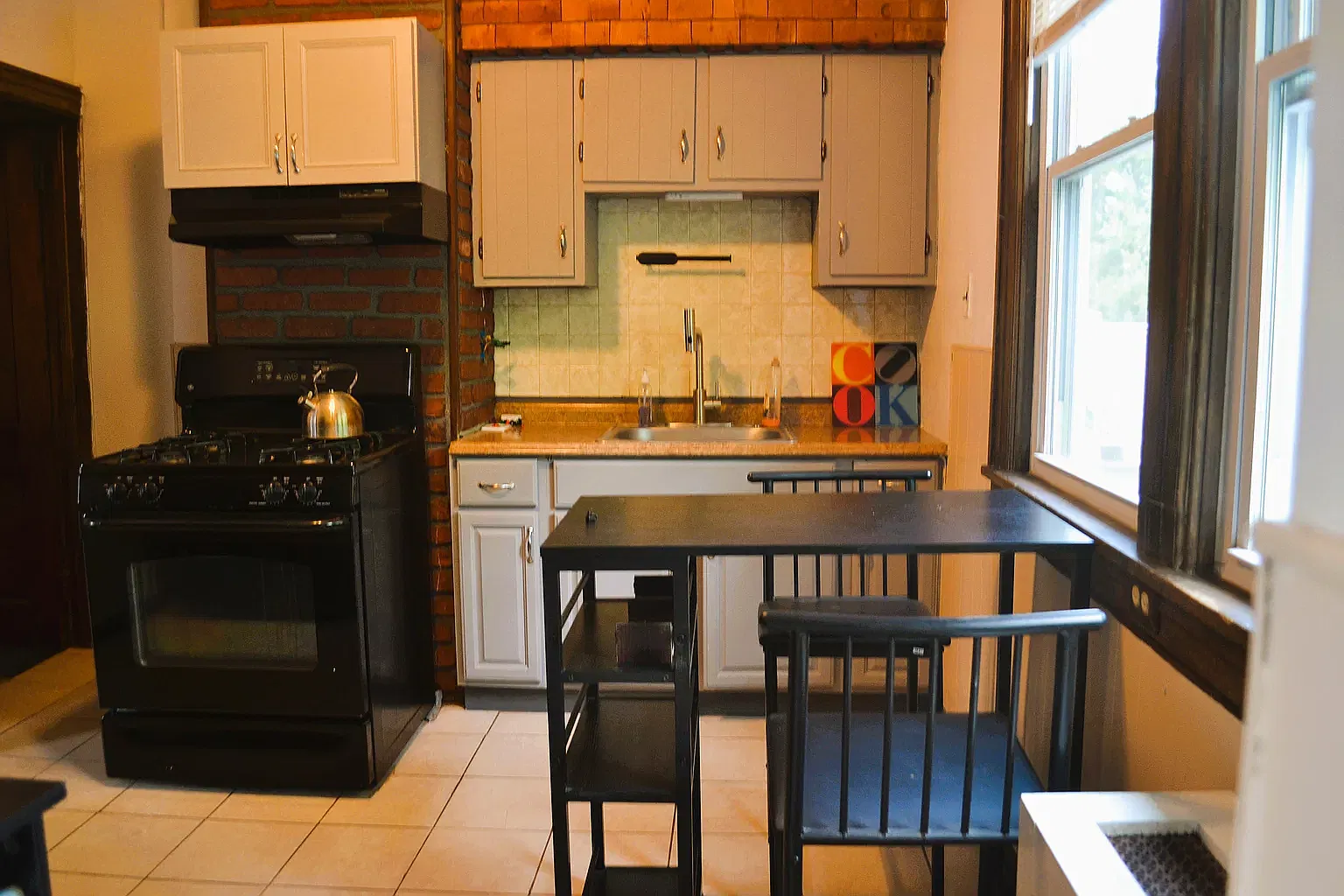 3 bed, 1.5 bath, 1258 sqft, $1,500 — Photo 4