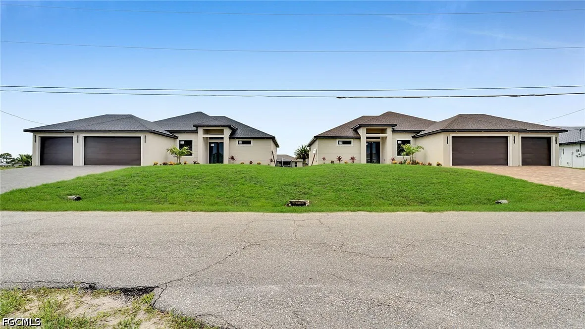 3 bed, 3.0 bath, 1868 sqft, $3,200 — Photo 3