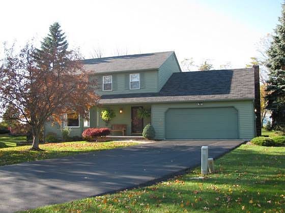 1st image of 6 Tremain Dr