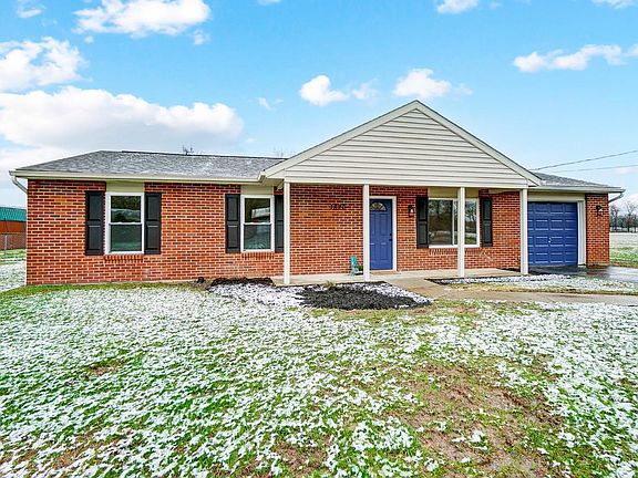 2nd image of 1826 Louis Ln